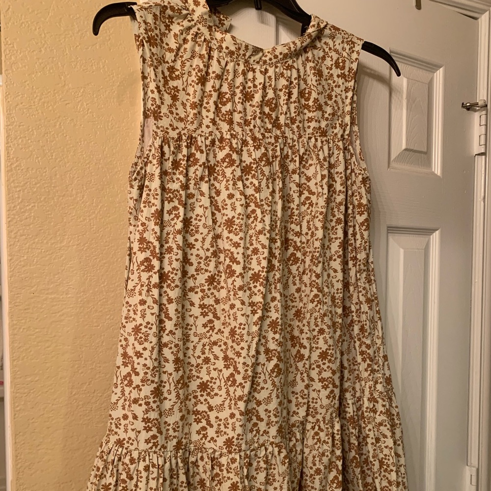 Perfect fall dress ! Knee length !